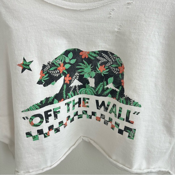 Vans Off The Wall Off the Shoulder Crop Top - Picture 2 of 9